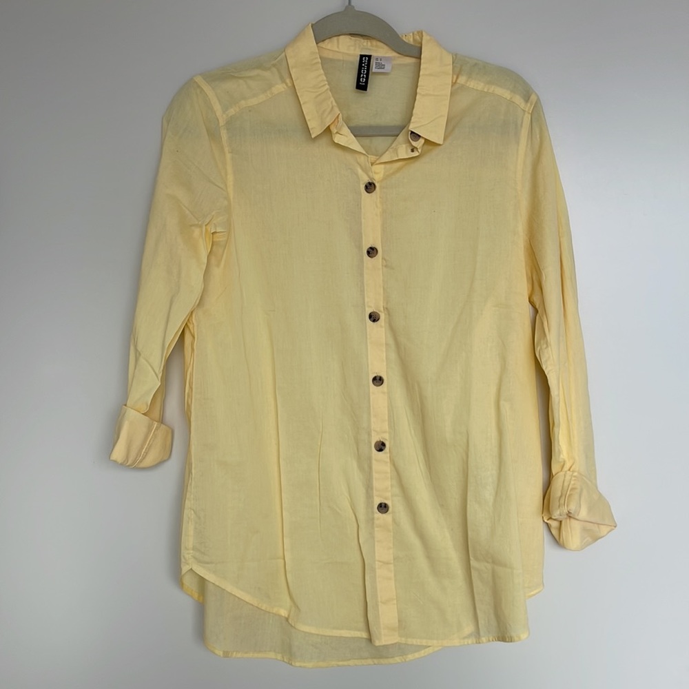 H&M Button Up - Picture 2 of 4